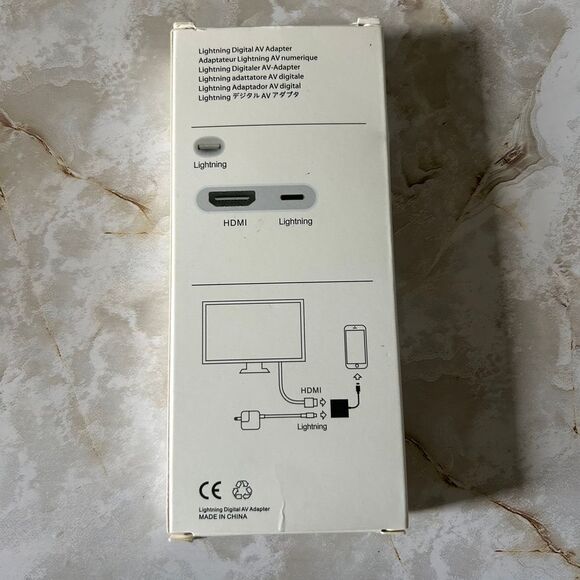 Lightning Digital AV Adapter - HDMI - iPhone iPad iPod - Picture 2 of 4